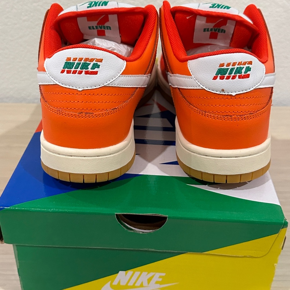 Nike SB Dunk Low 7-11 - Picture 3 of 4